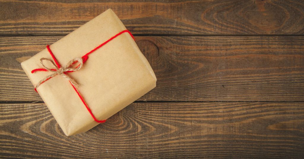 7 Thoughtful Gifts For a Widow and Their Family